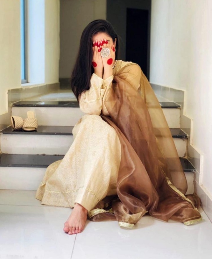 Hina Afridi's Feet - I piedi di Hina Afridi - Celebrities Feet 2022
