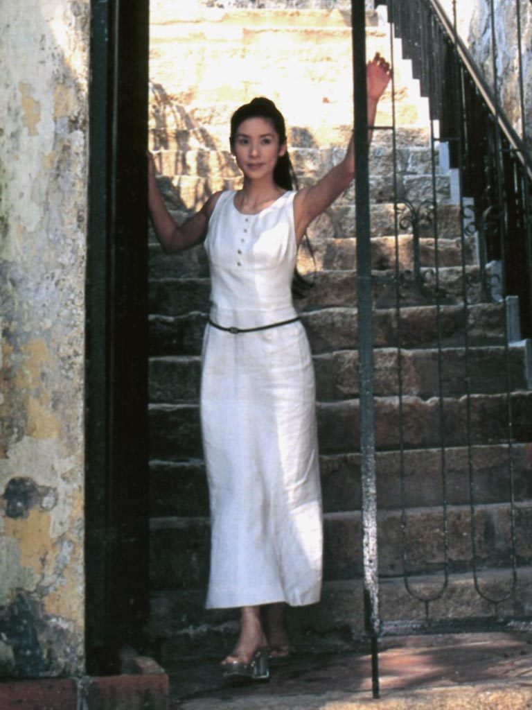 Ai-Ai de las Alas (b. 1964) Ai-Ai de las Alas (b. 1964)