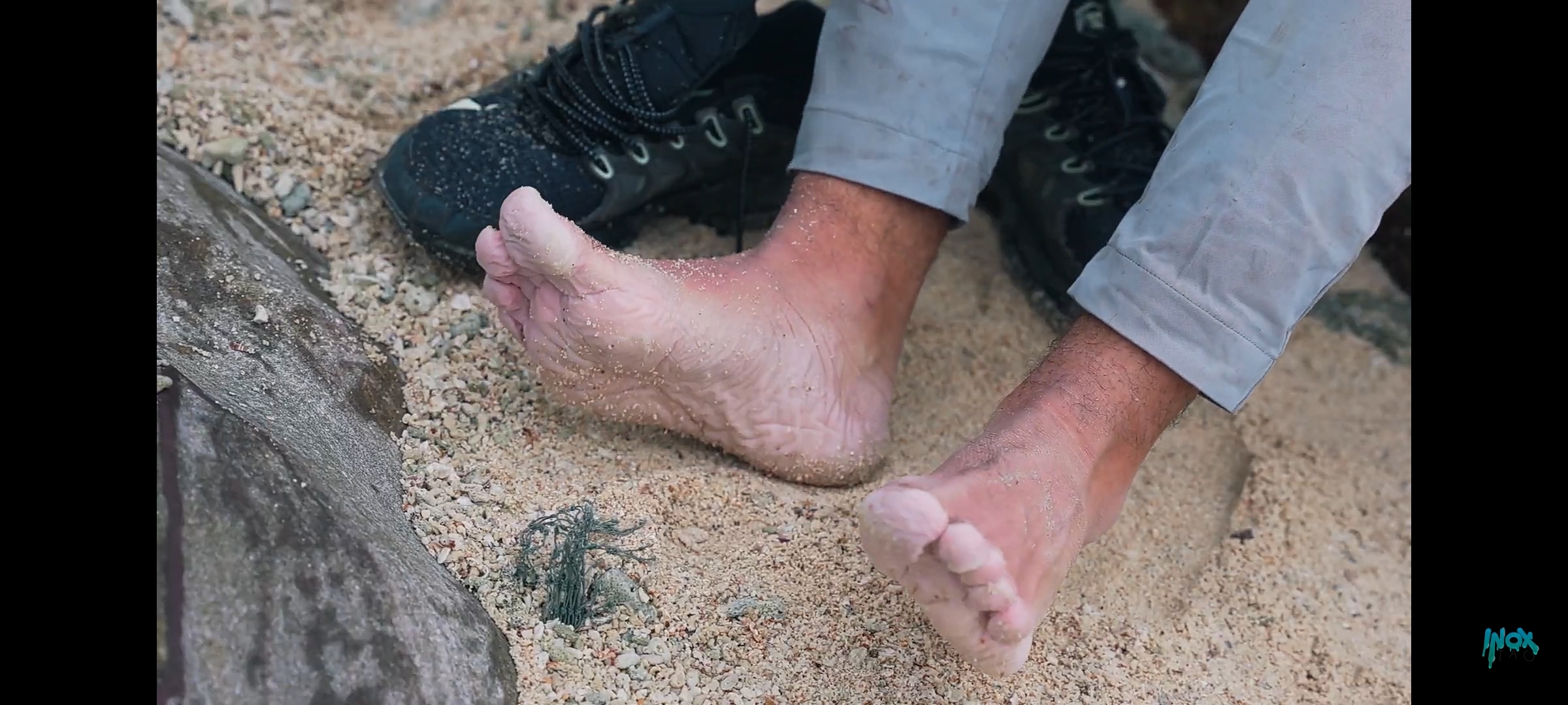 Henry Zaga's Feet << wikiFeet Men