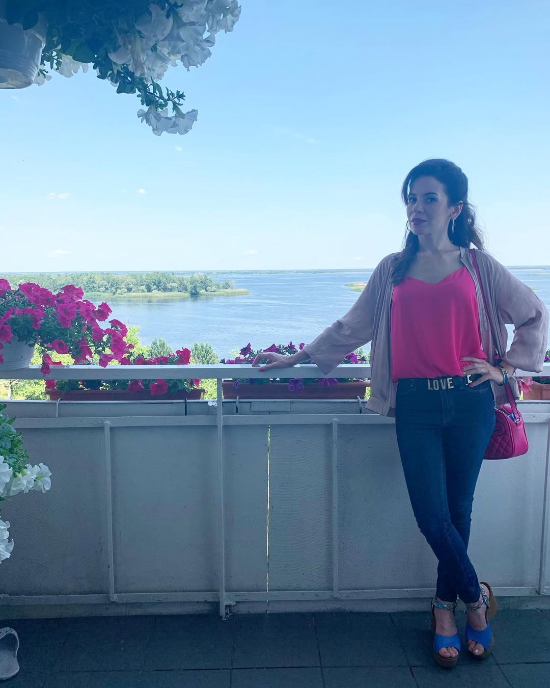 Uyda jinsiy aloqada bolgan talabalar