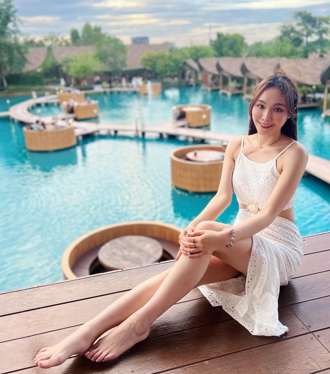 Feet of Irina Tang