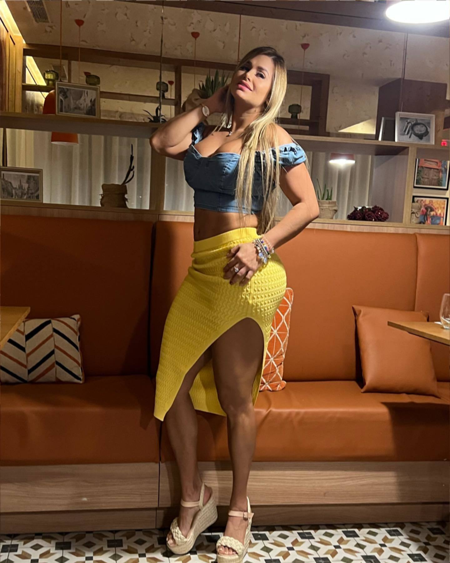 Isabella Licht Delgado's Feet << wikiFeet