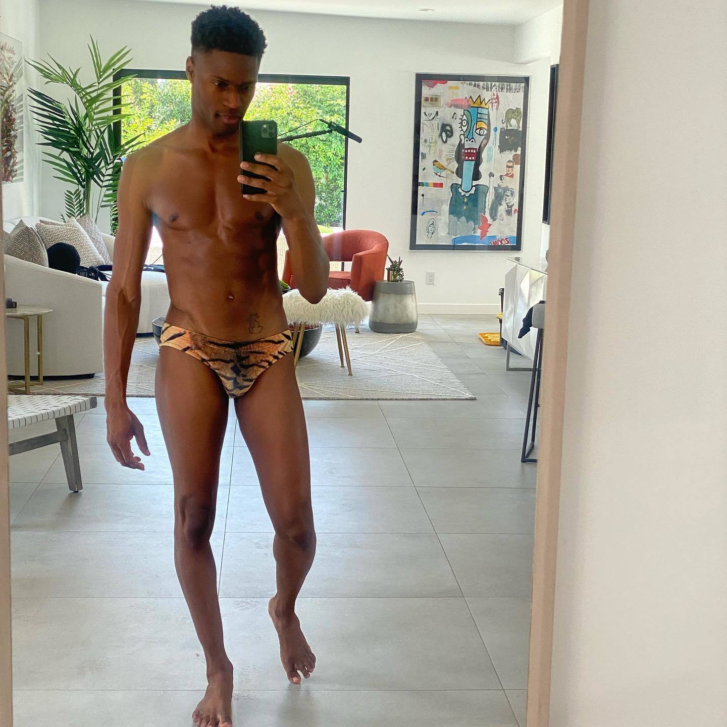 Isaiah Taye's Feet << wikiFeet Men