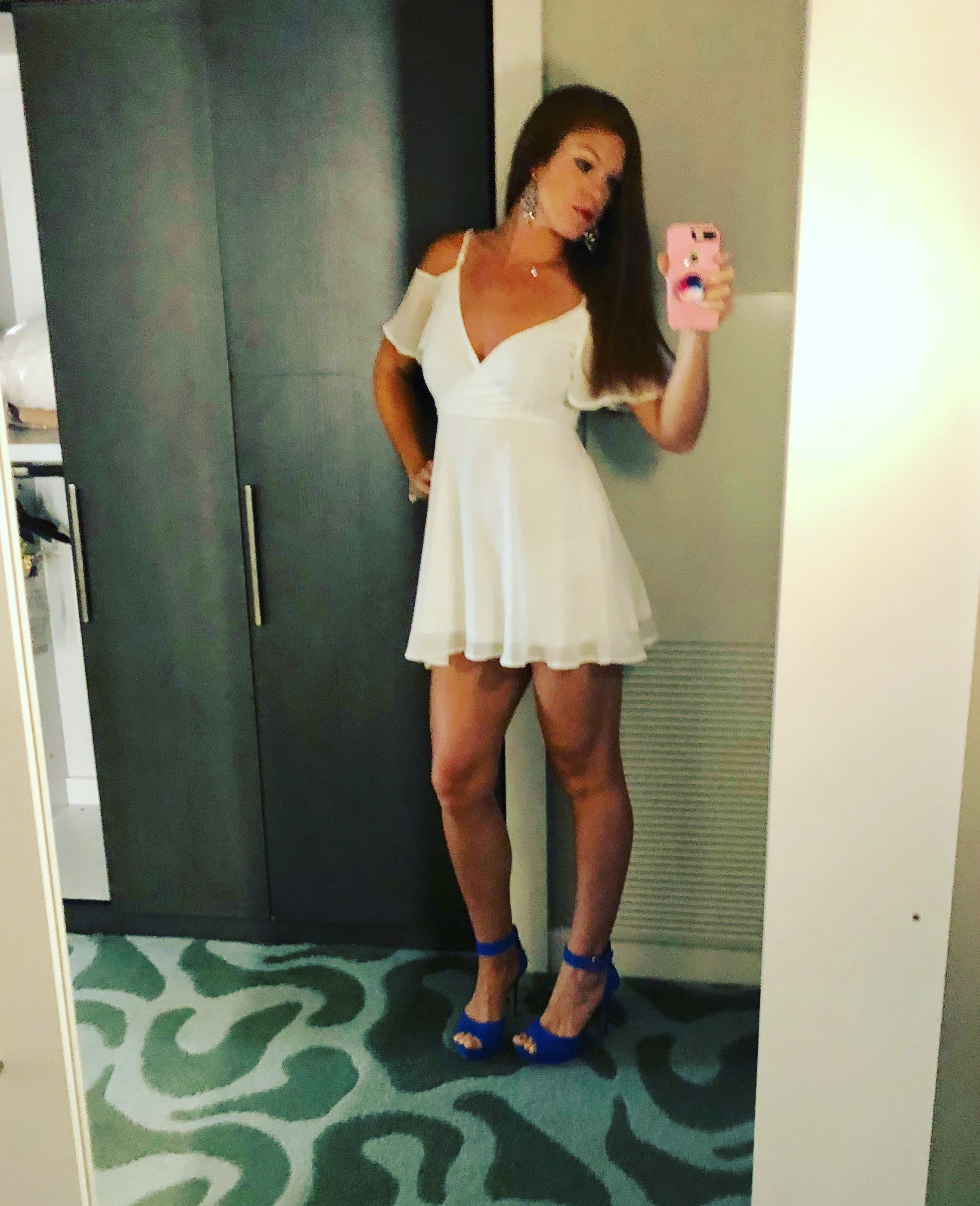 Ivy Secret's feet