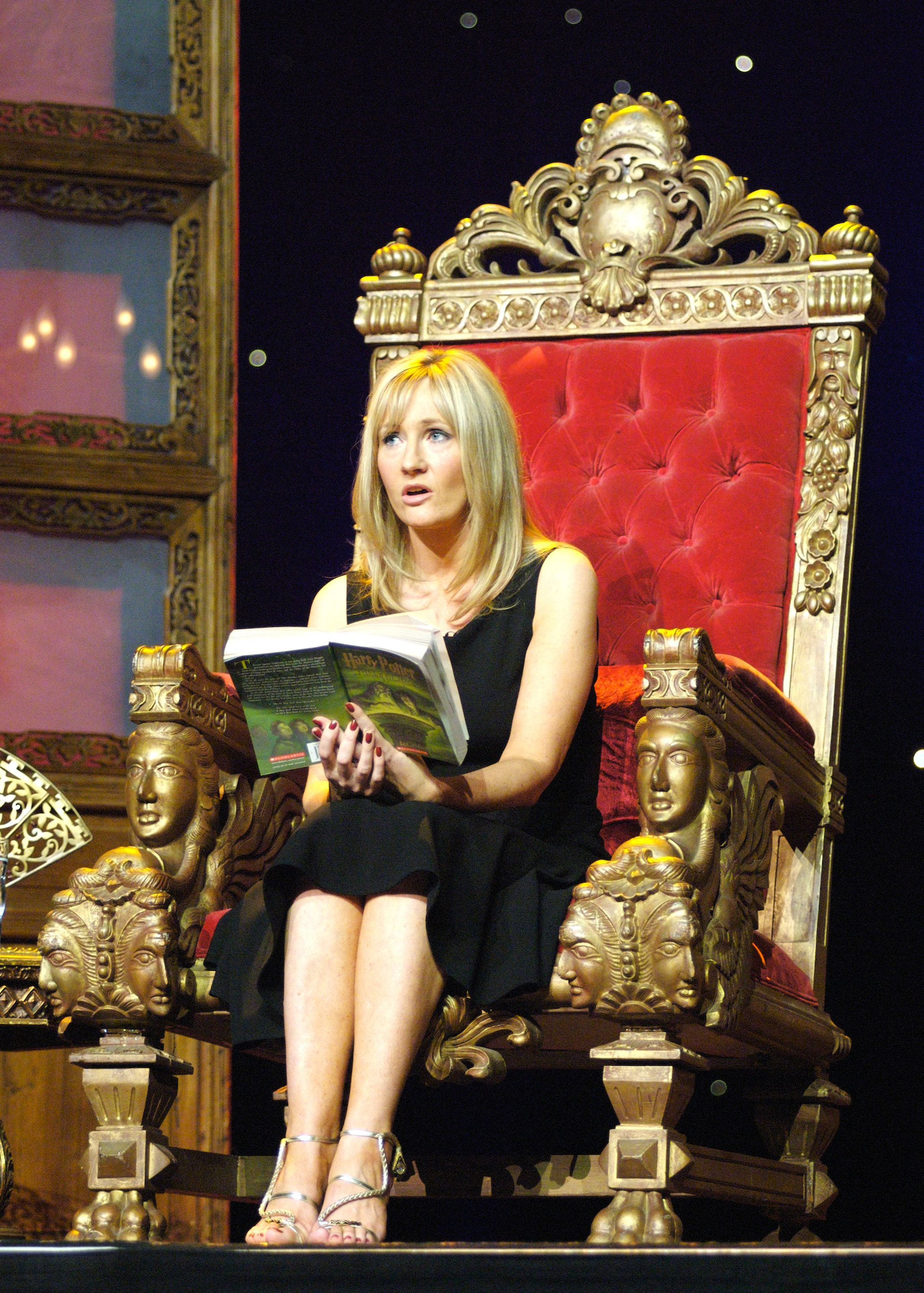 People who liked J.K. Rowling's feet, also liked.