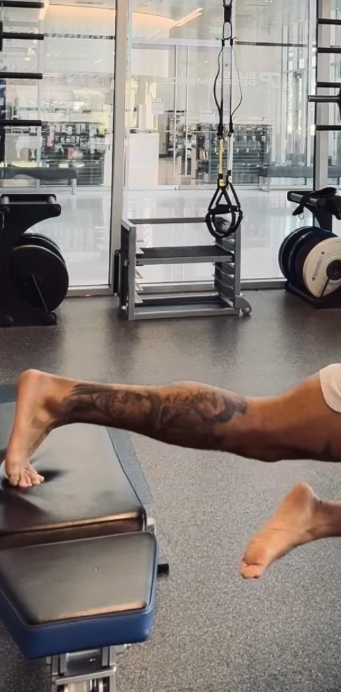 Jamal Adams Ripped Jamal Adams's feet