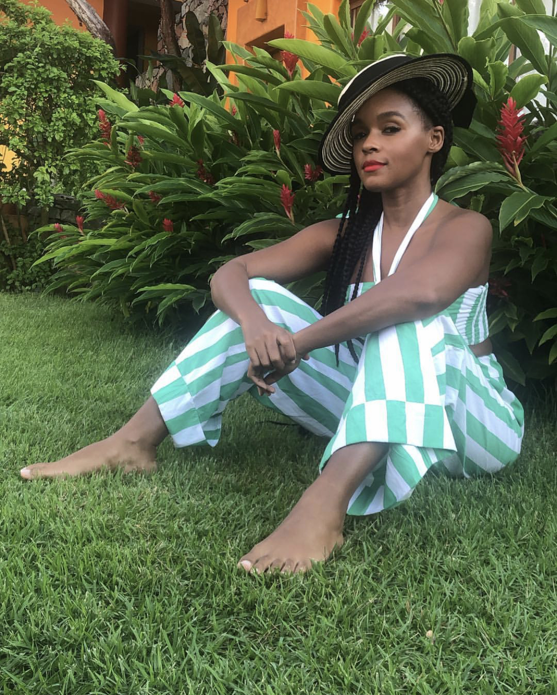 ebony beauty gallery Best of Ebony Barefoot Gallery