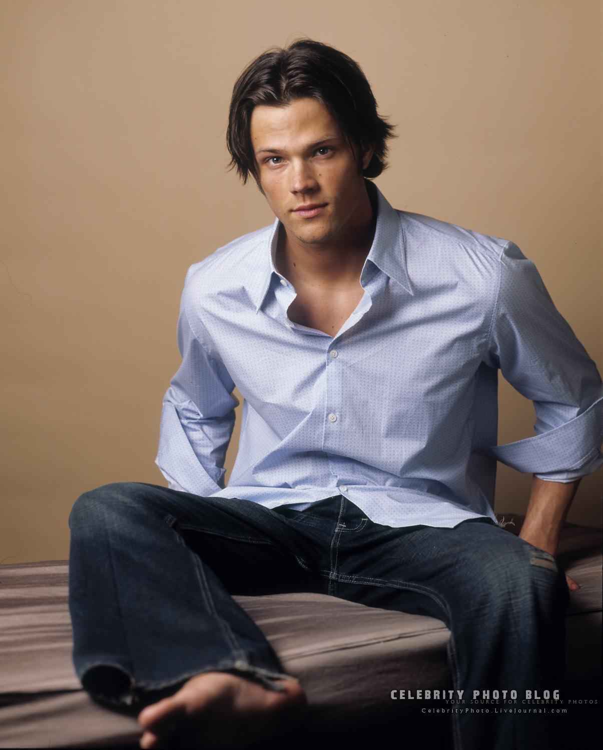 [IMAGE:https://pics.wikifeet.com/Jared-Padalecki-Feet-3293707.jpg]