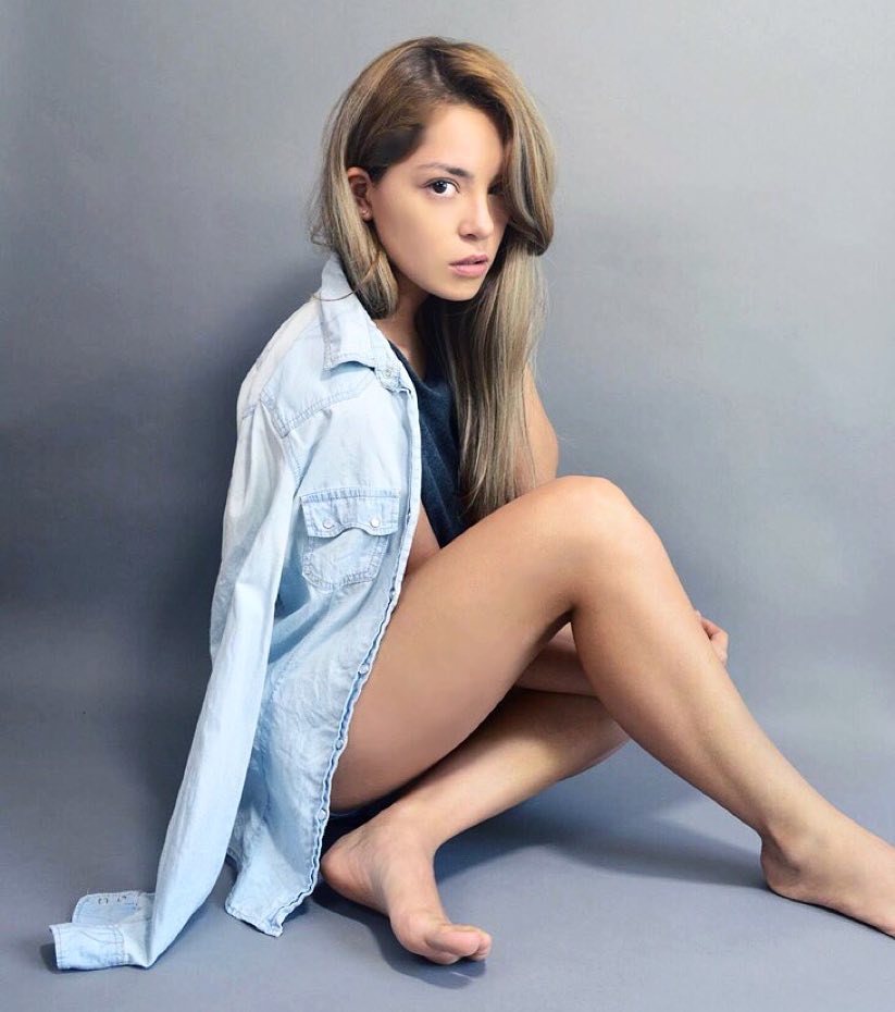 Feet of Jazmín Madrigal