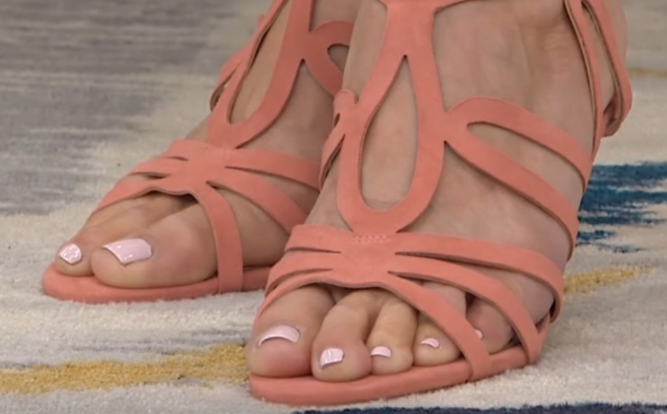 Jennifer Vivero feet photo 191162916 Jennifer Vivero feet photo 191162916 - High quality celebrity feet picture
