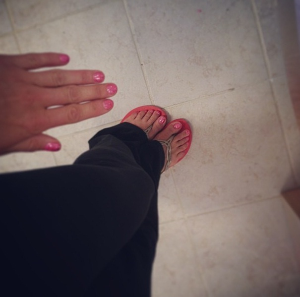 Feet of Jessica McCain