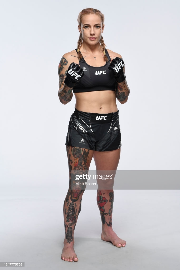 Jessica Rose Clark Hot