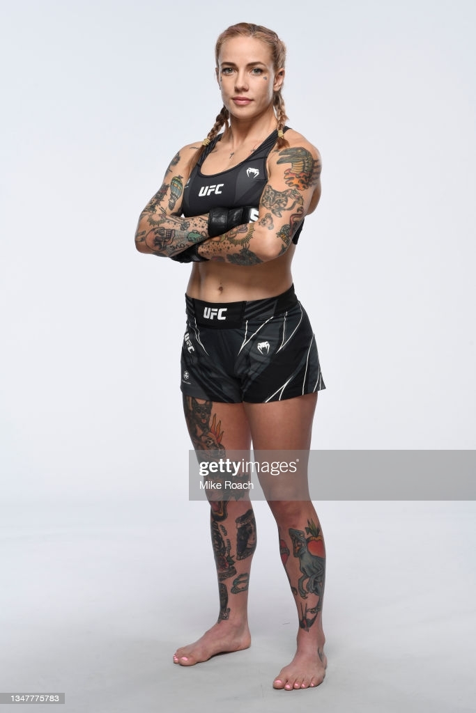 Jessica Rose Clark Hot