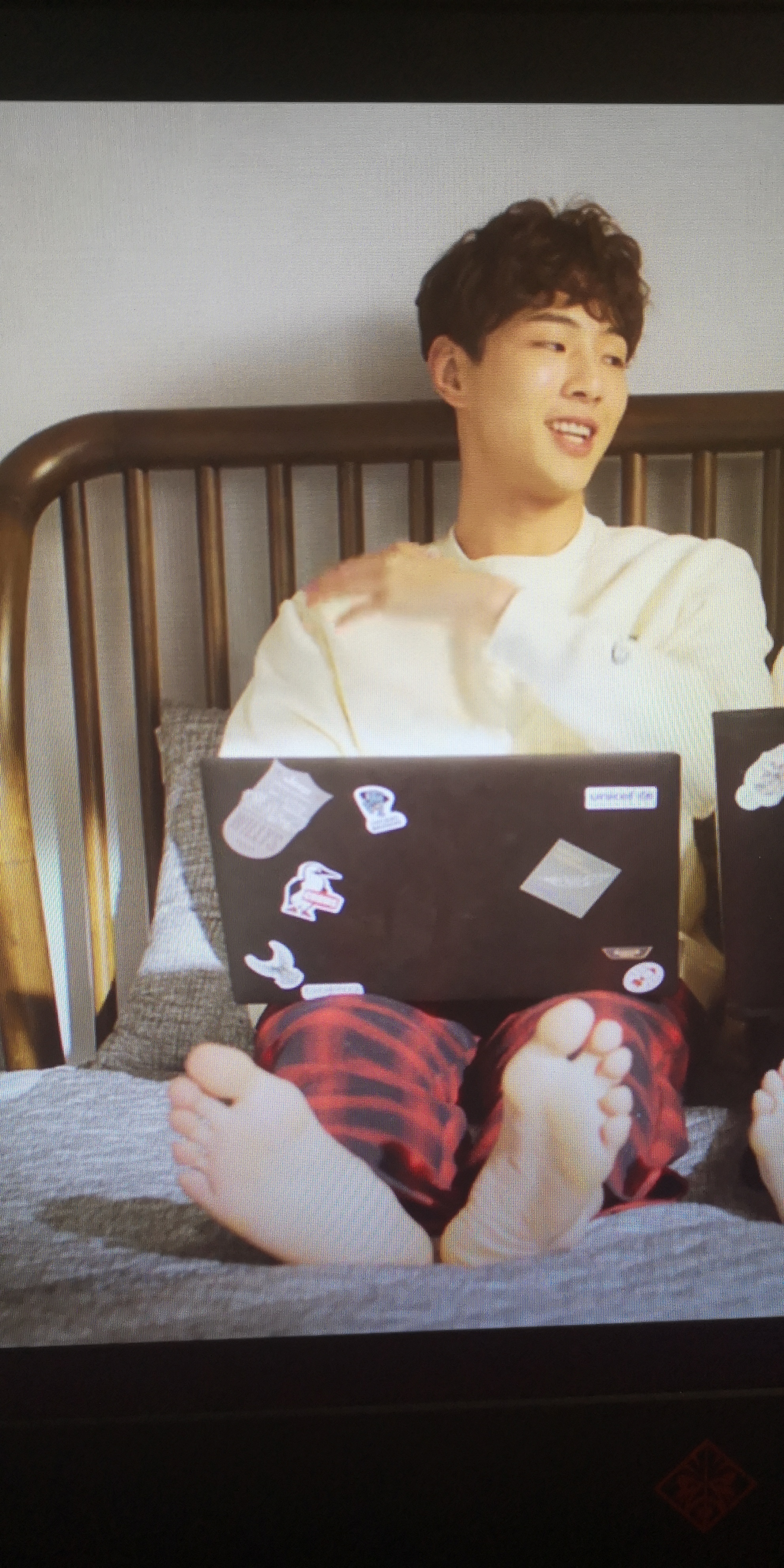 Ji Soo's Feet << wikiFeet Men