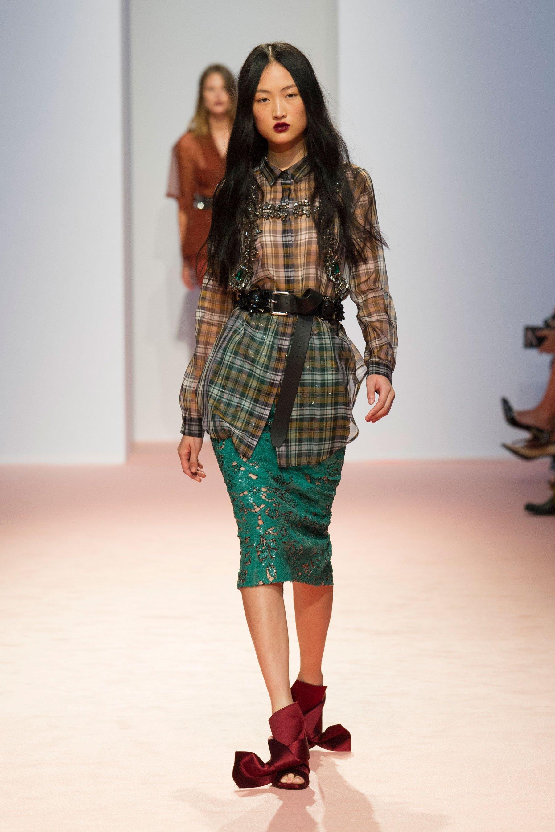 Feet of Jing Wen