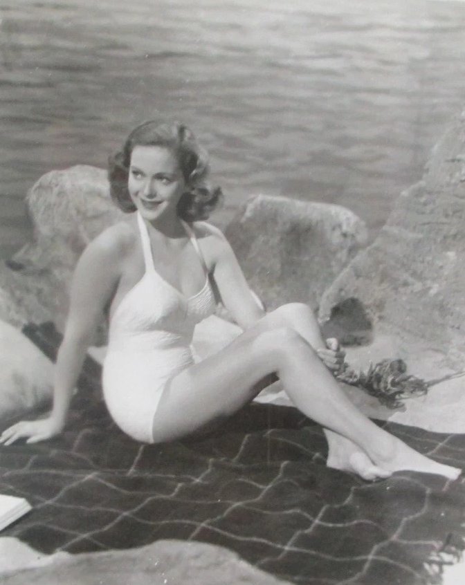 Feet of Joan Lawrence