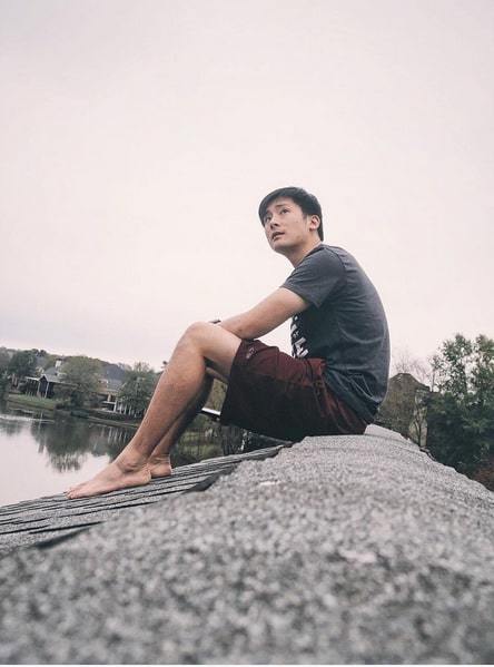 Josh Fu's feet