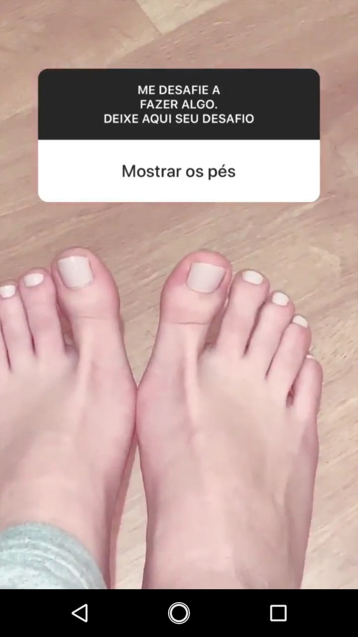 Julia Schiavi's Feet - I piedi di Julia Schiavi - Celebrities Feet 2022