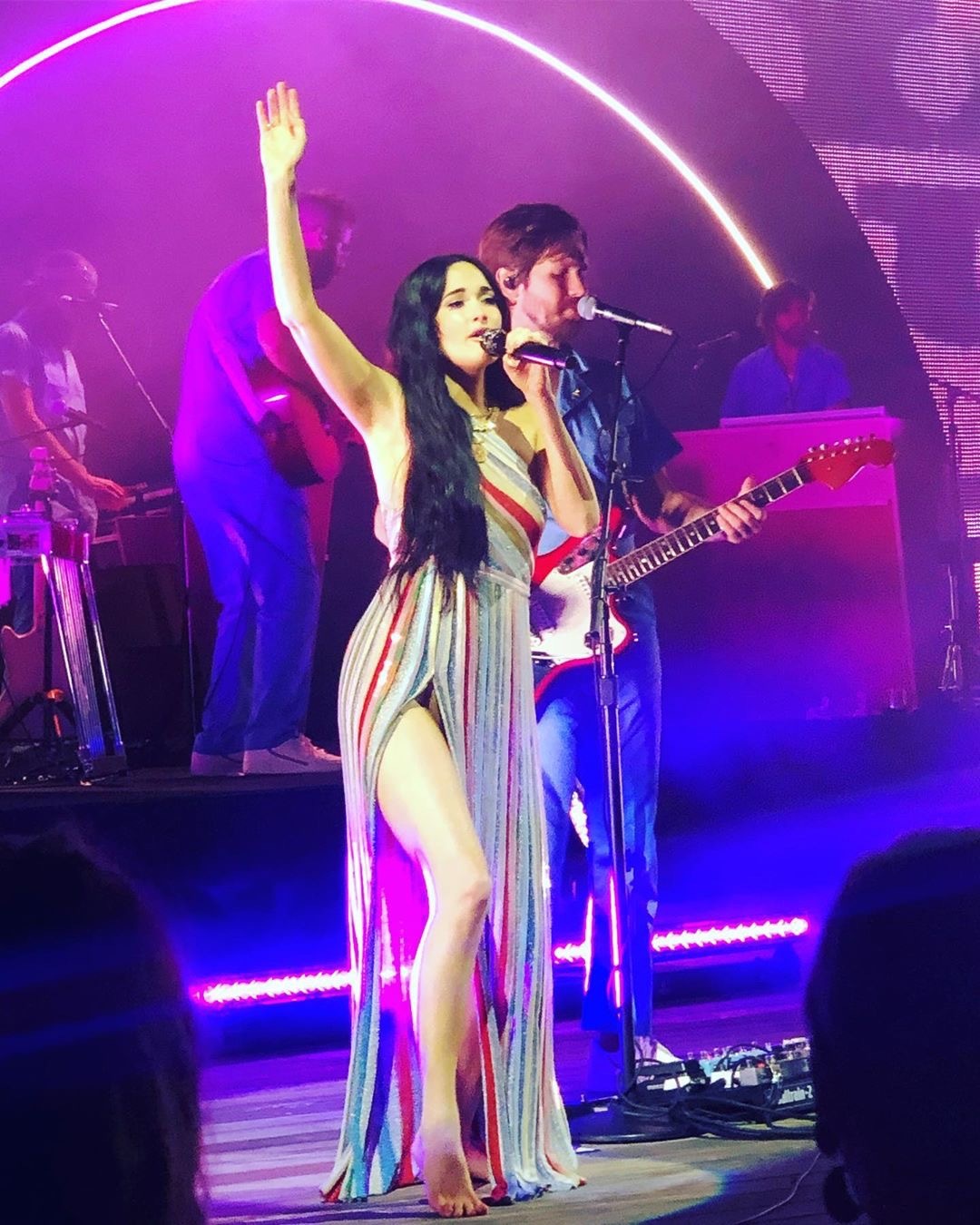 https://pics.wikifeet.com/Kacey-Musgraves-Feet-4499887.jpg