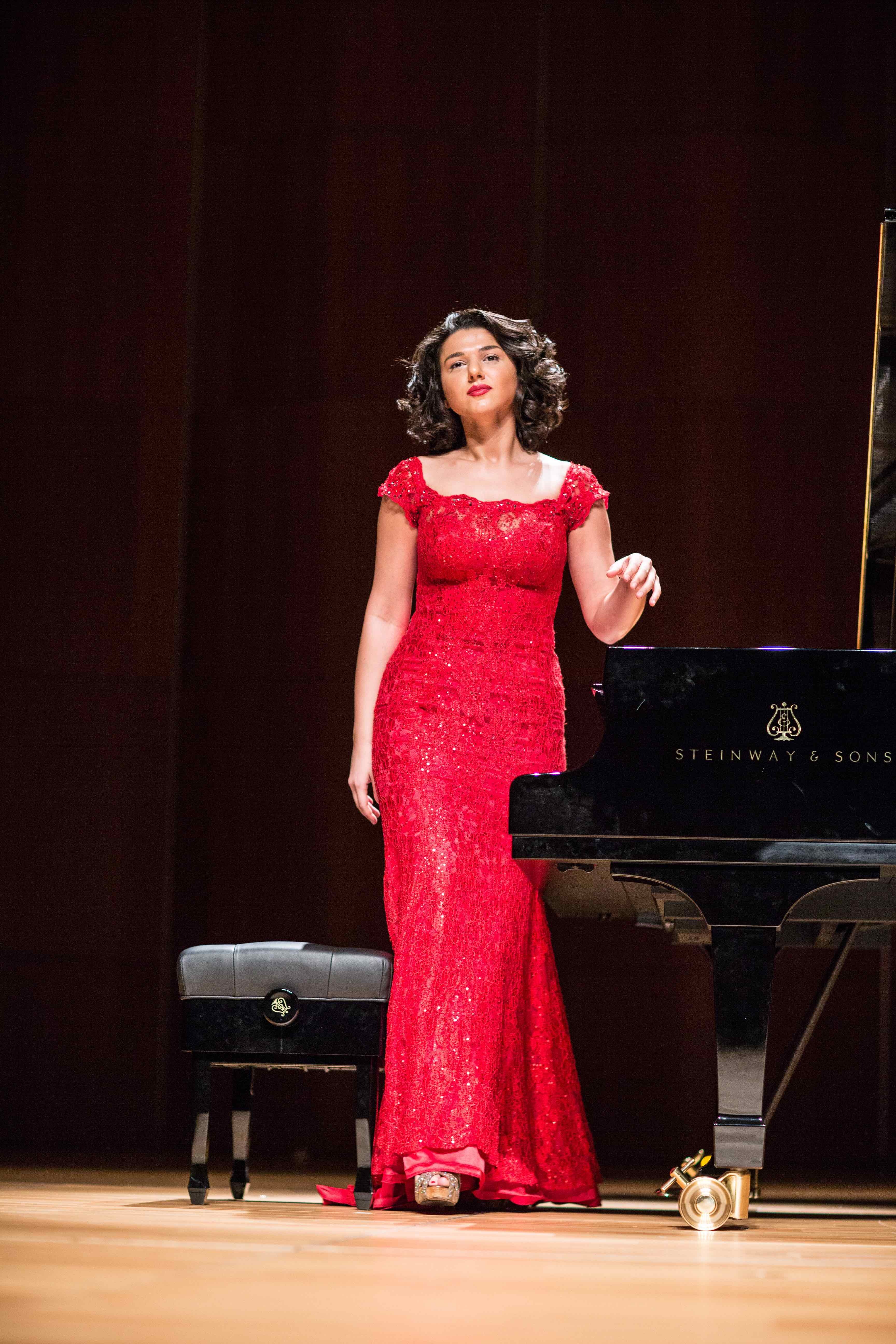 Khatia Buniatishvili Barefoot