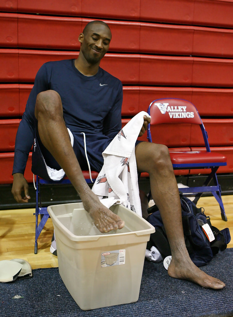 Kobe Bryant's Feet \u003c\u003c wikiFeet Men