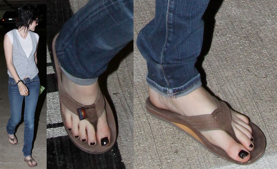 Kristen Stewart's Feet wikiFeet.