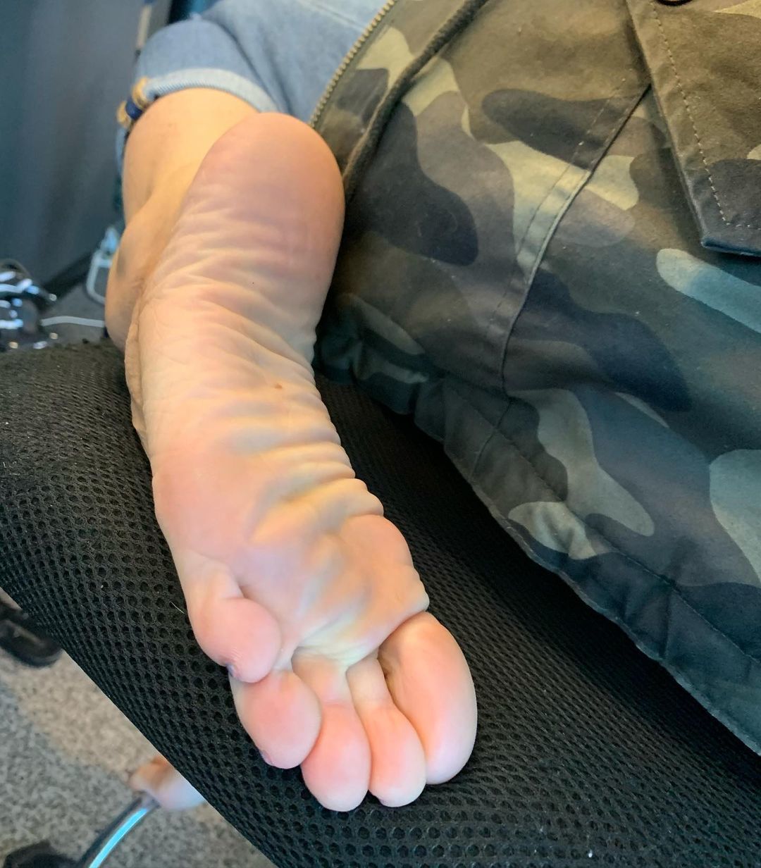 Kyle Unfug feet photo 191699986 Kyle Unfug feet photo 191699986 - High quality celebrity feet picture