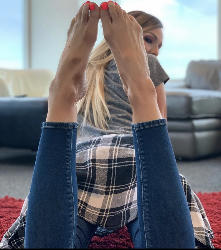 Kyle Unfug feet photo 191699995 Kyle Unfug feet photo 191699995 - High quality celebrity feet picture