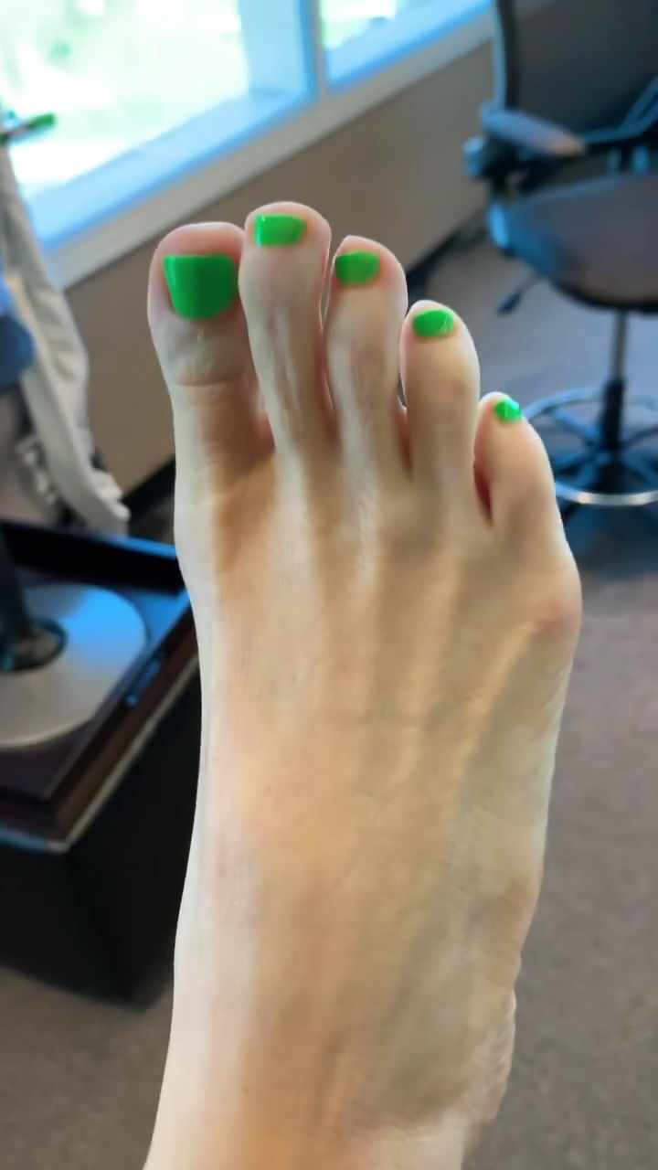Kyle Unfug feet photo 191700053 Kyle Unfug feet photo 191700053 - High quality celebrity feet picture