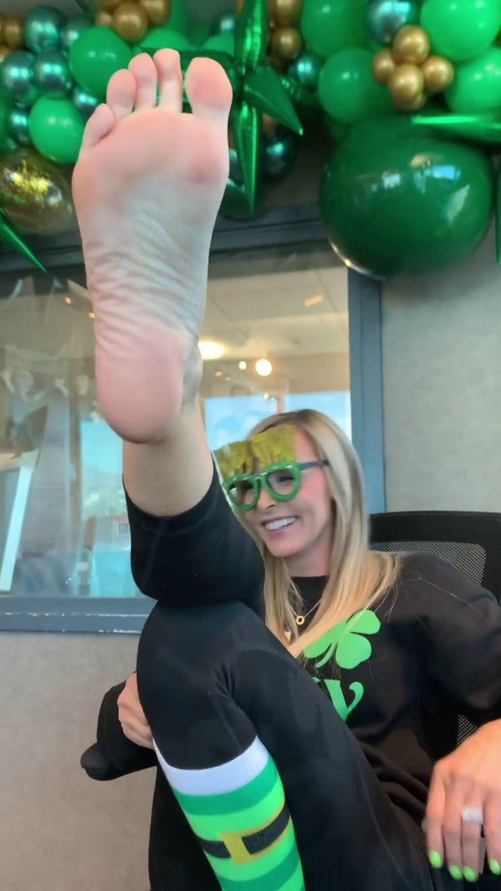 Kyle Unfug feet photo 191700054 Kyle Unfug feet photo 191700054 - High quality celebrity feet picture