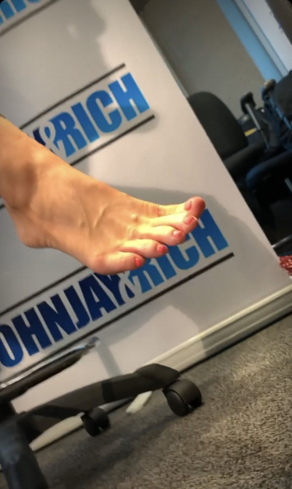 Kyle Unfug feet photo 191700260 Kyle Unfug feet photo 191700260 - High quality celebrity feet picture