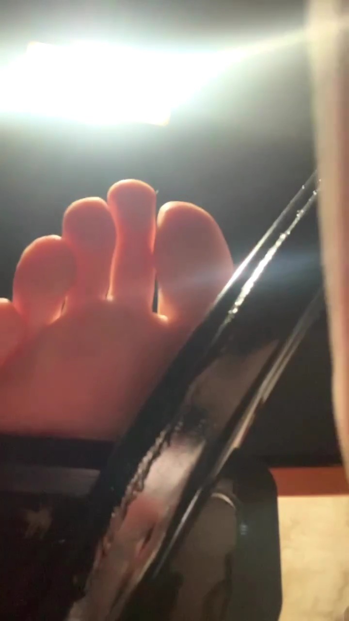 Kyle Unfug feet photo 191700382 Kyle Unfug feet photo 191700382 - High quality celebrity feet picture