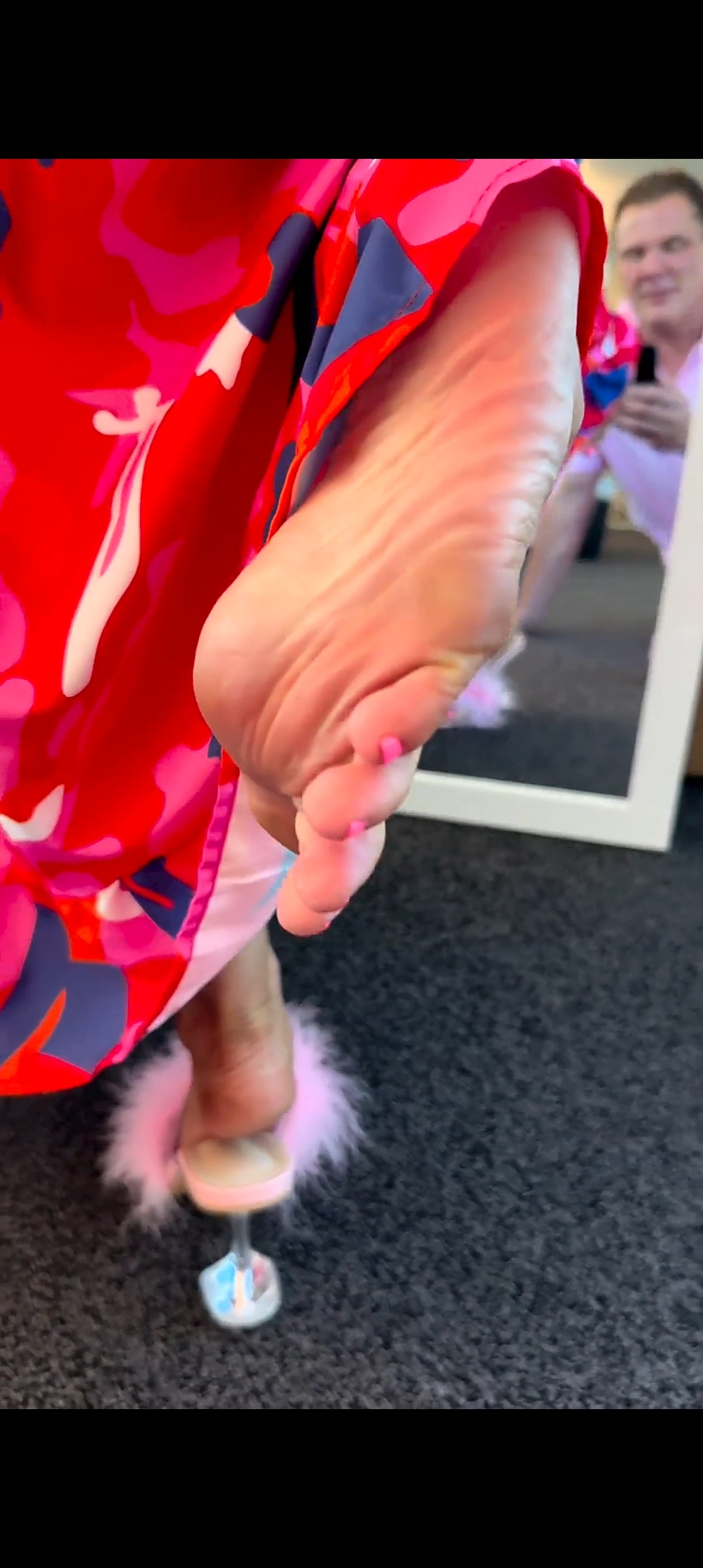 Kyle Unfug feet photo 191700458 Kyle Unfug feet photo 191700458 - High quality celebrity feet picture