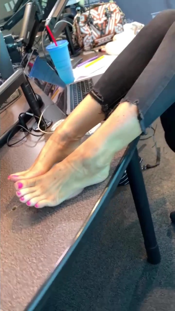 Kyle Unfug feet photo 221630429 Kyle Unfug feet photo 221630429 - High quality celebrity feet picture