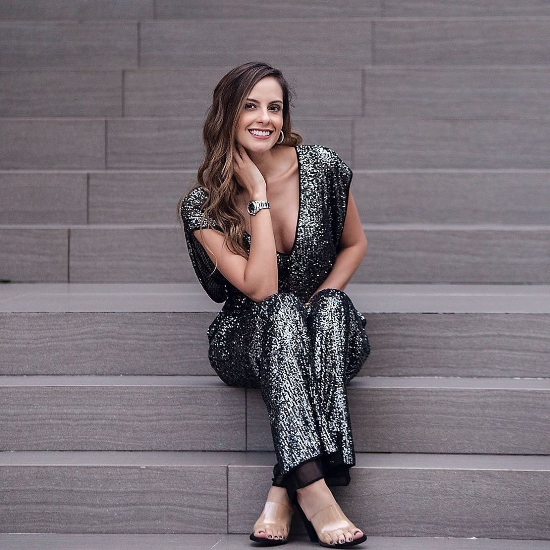 Feet of Laura Acuña