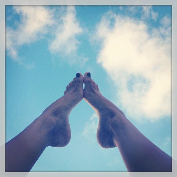 Laura Archbold's Feet - I piedi di Laura Archbold - Celebrities Feet 2023