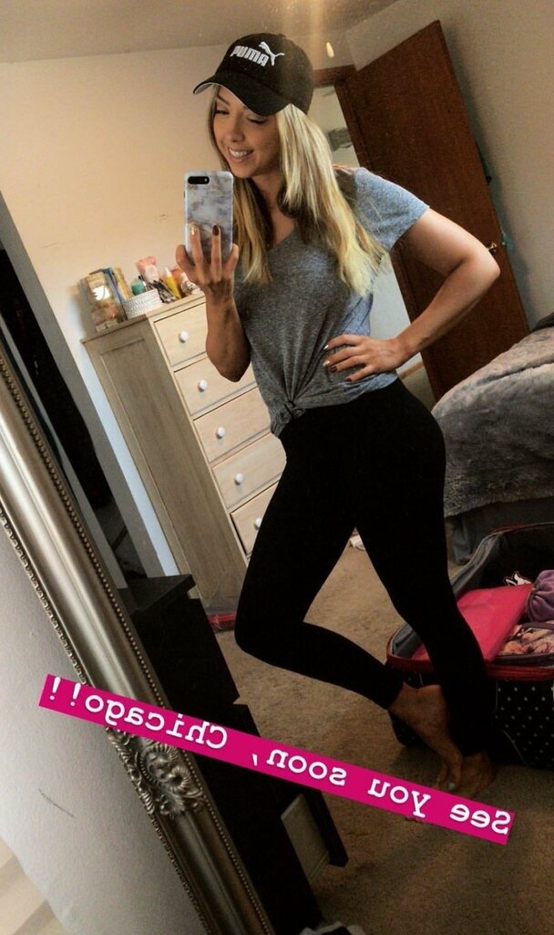 Laura Dennis feet photo 327636459 Laura Dennis feet photo 327636459 - High quality celebrity feet picture