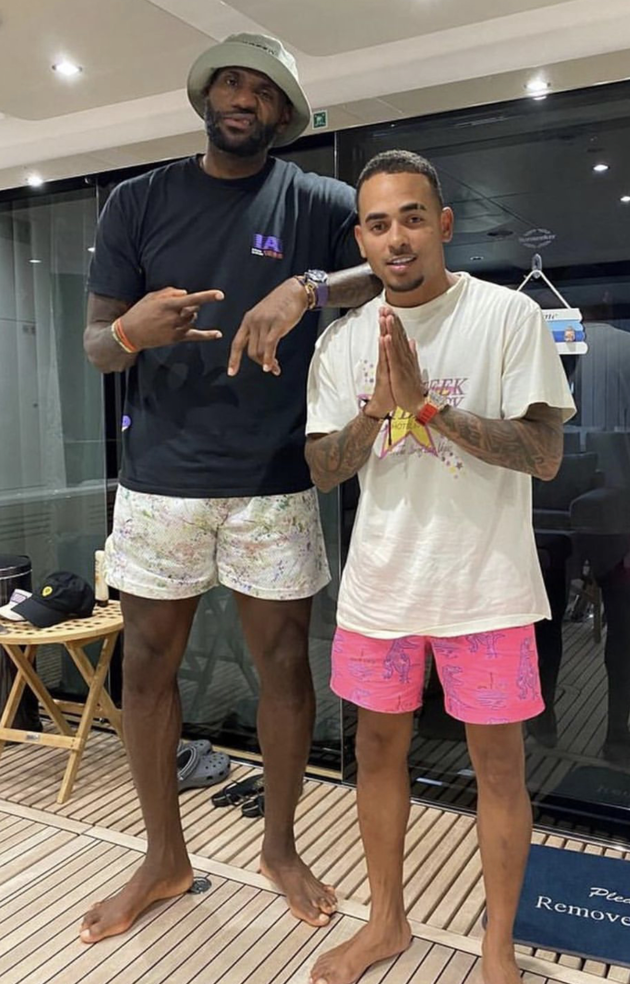 Lebron james sales bare feet