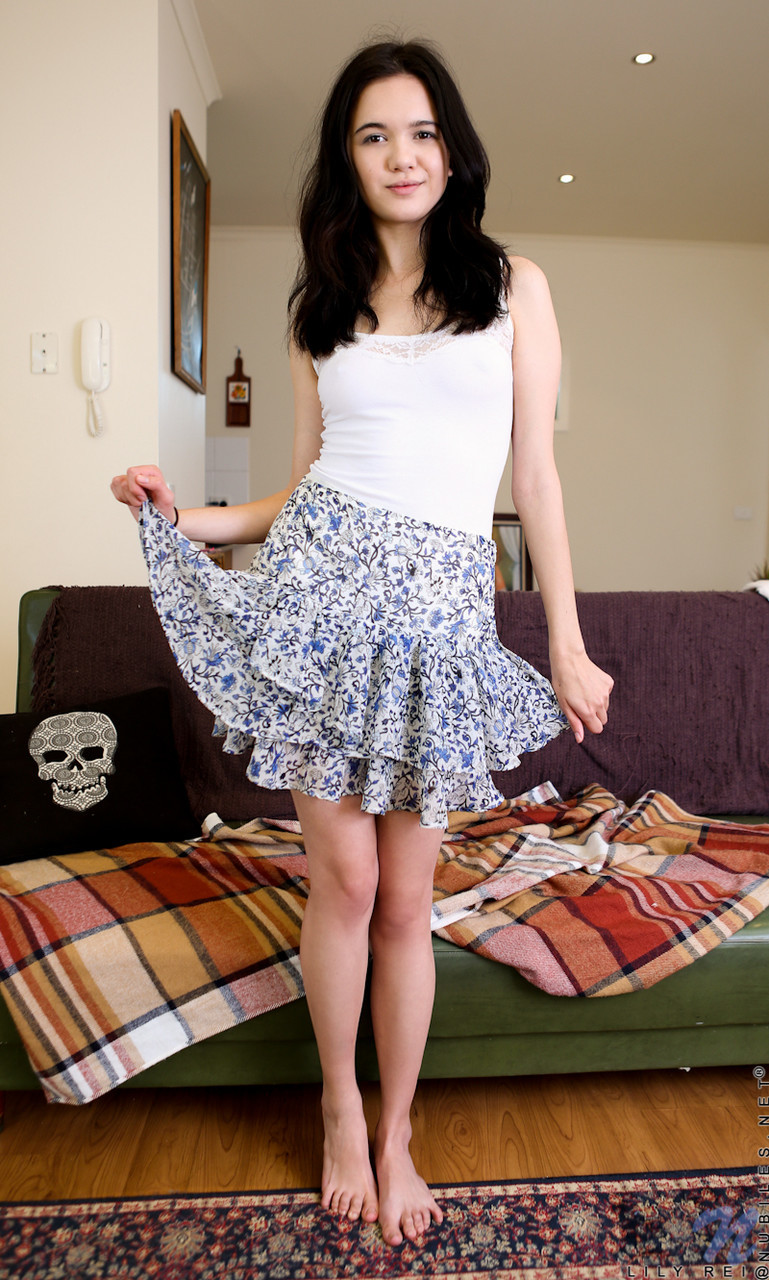 Lily Rei's feet