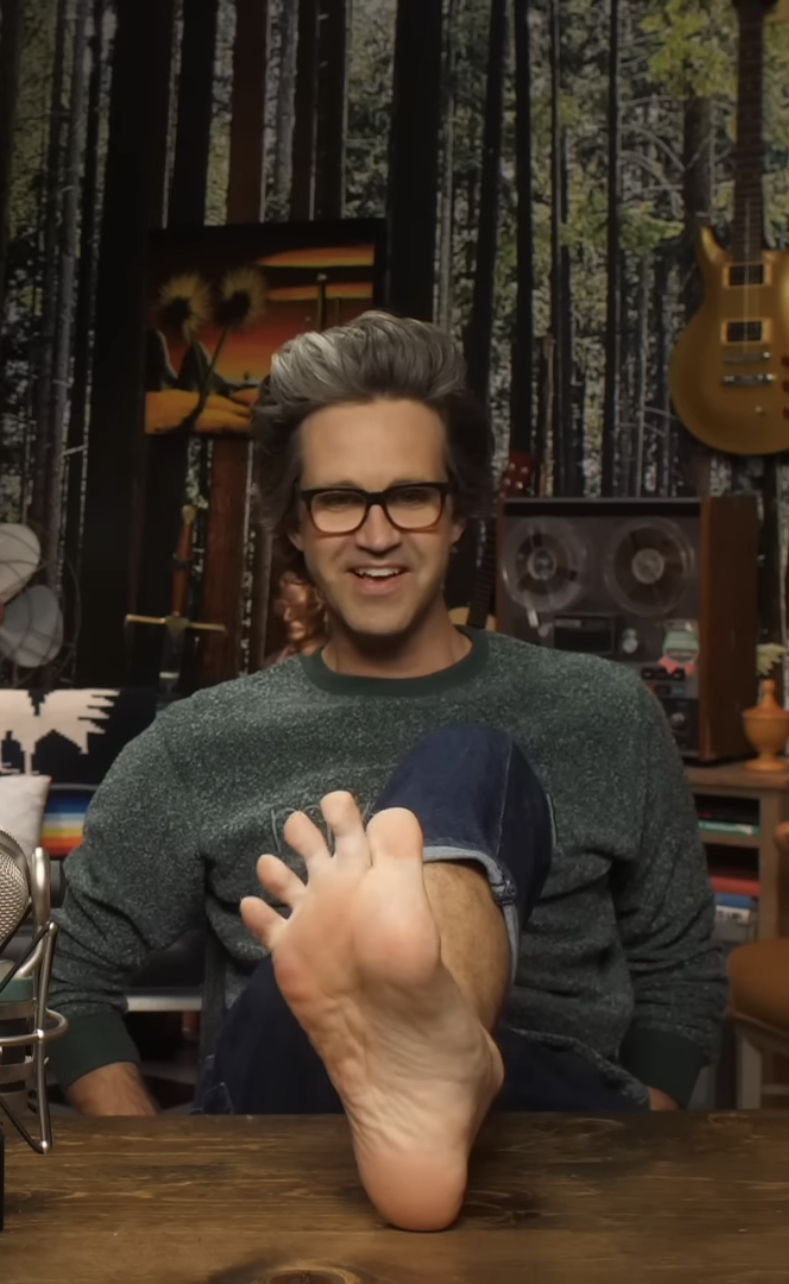 Rhett Link On X: Which One Of Us Has ABOVE A 5/5 On