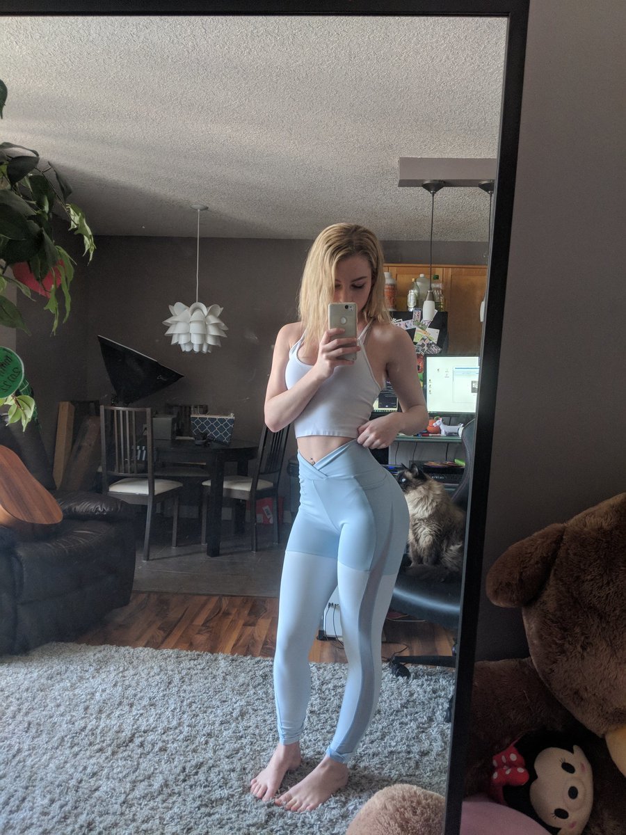 Feet of Lisa Peach