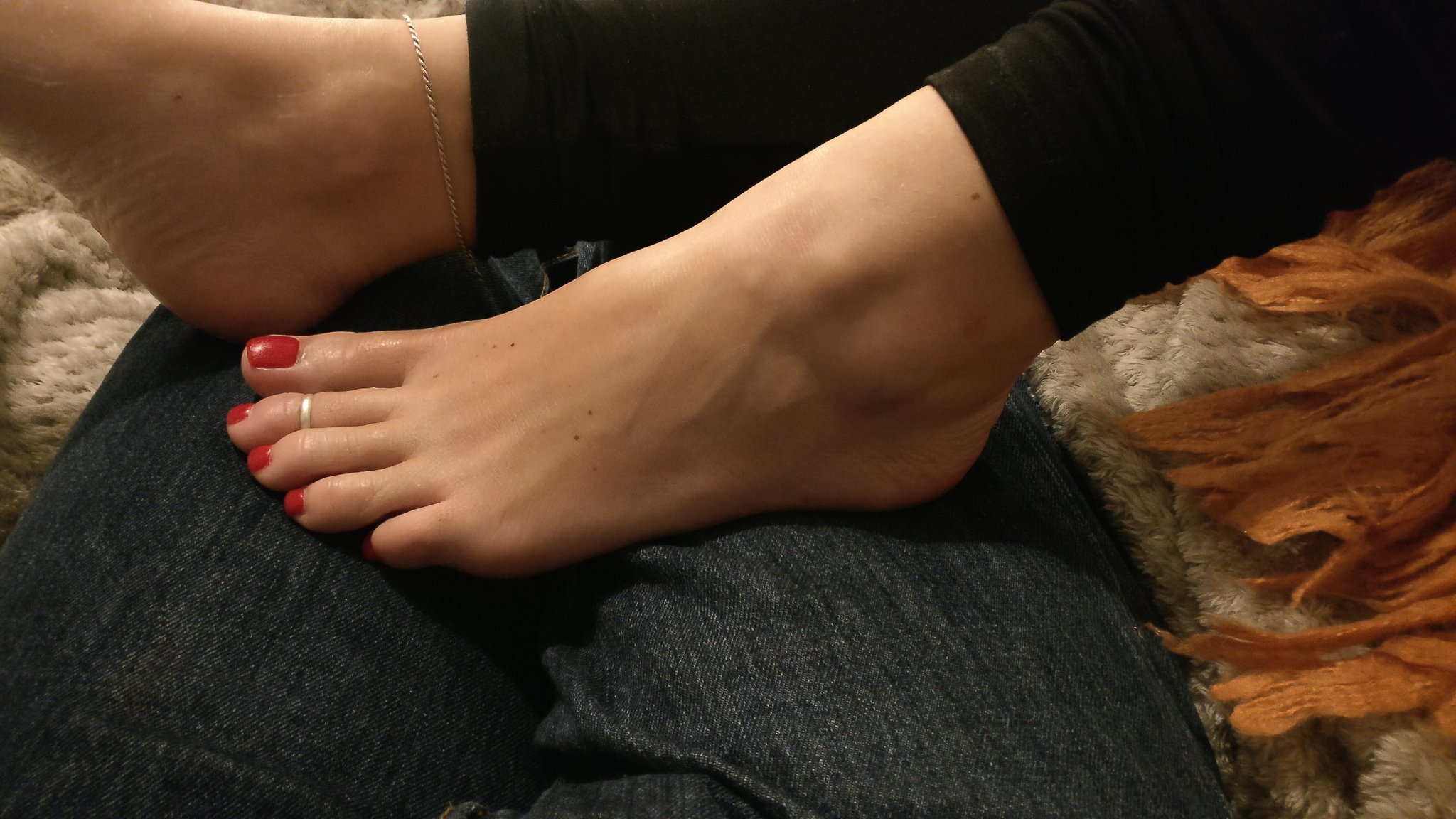 Foot slapping. Ella Anderson's feet. Joey's feetgirls - Ivory jerks me onto her soles. Daddydom Joey feet. Zendaya's feet.