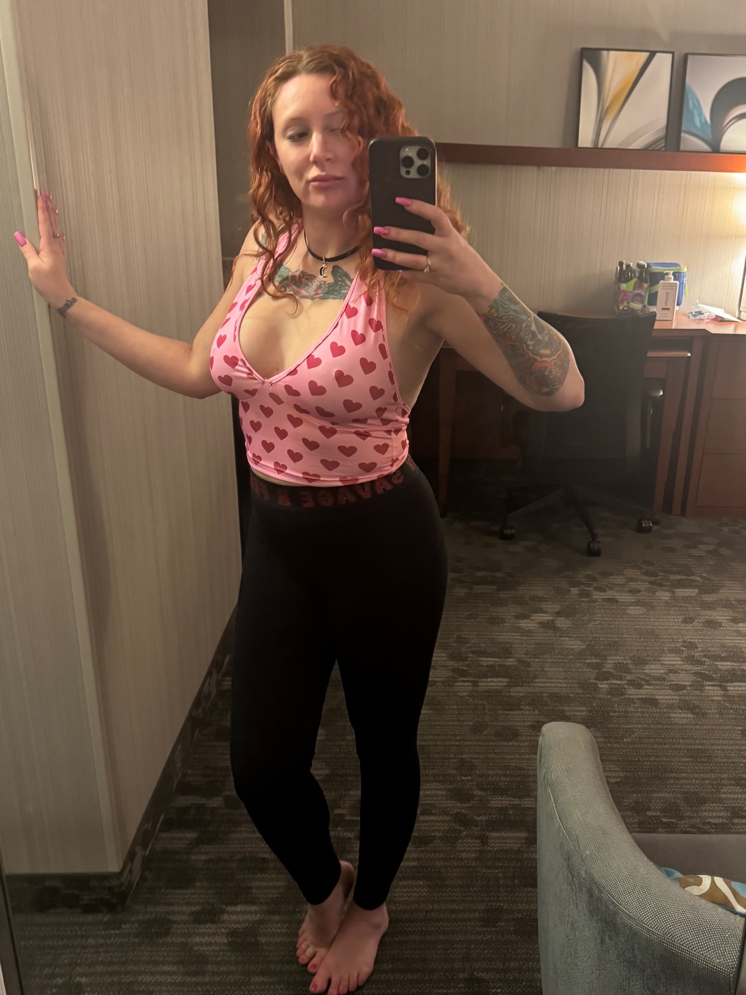 Madalynn Moon's feet