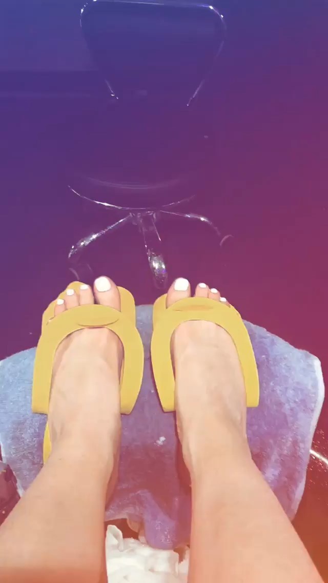 Feet of Maddy Newton