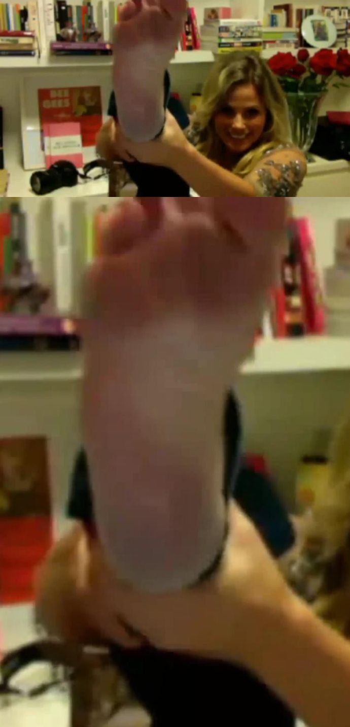 Feet of Maria Cândida