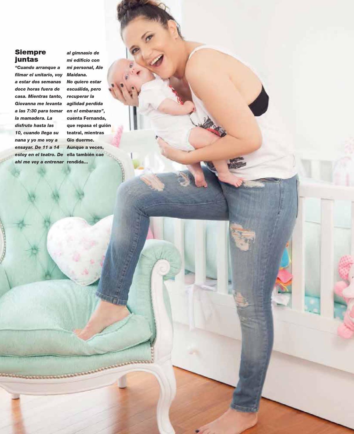 Feet of María Fernanda Callejón