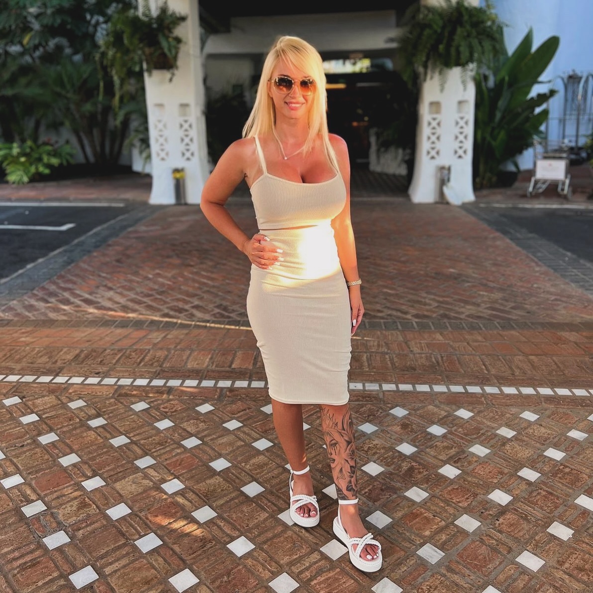 Maxine Kim Brown's feet