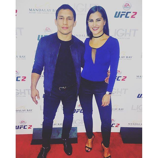 Megan Olivi's Feet - I piedi di Megan Olivi - Celebrities Feet 2023