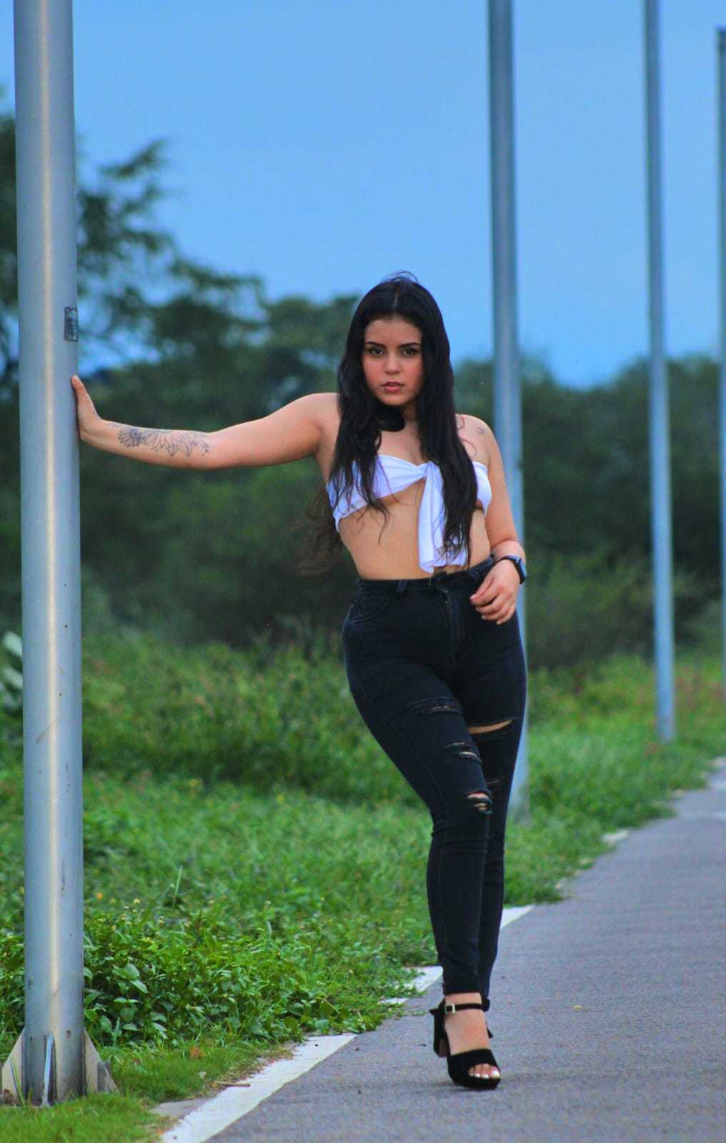 Melanie Cáceres's feet