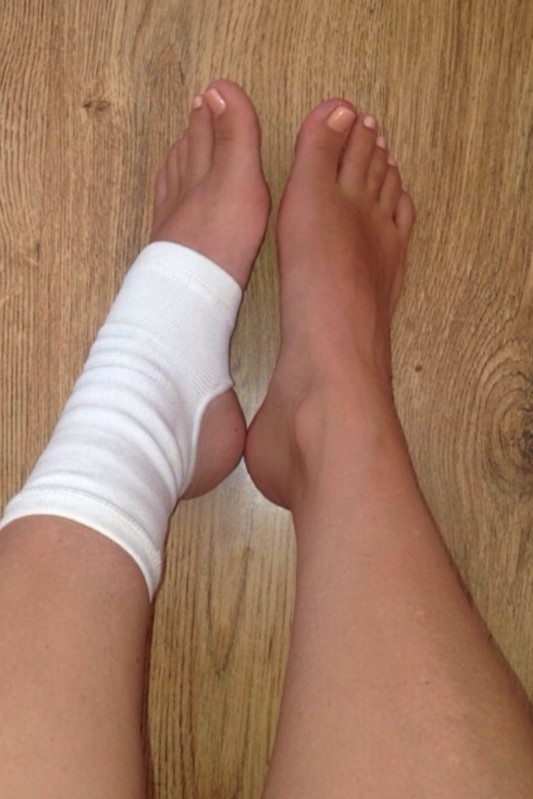 Feet of Melanie Cameron